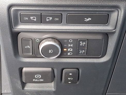 Certified 2022 Ford F150 XLT w/ Equipment Group 302A High image 25