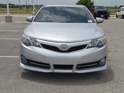 Used 2012 Toyota Camry SE FWD image 8