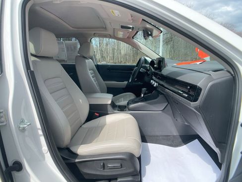 Used 2024 Honda CR-V EX-L image 25