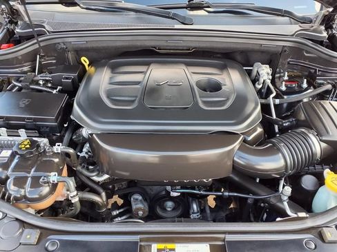 Used 2020 Jeep Grand Cherokee Overland RWD image 3