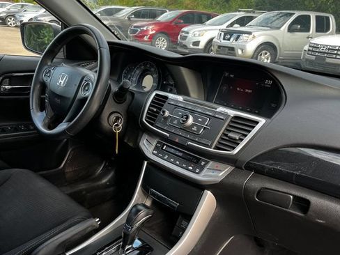 Used 2015 Honda Accord Sport image 17