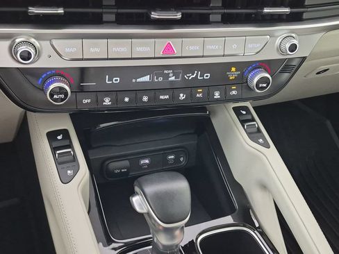 Used 2024 Kia Telluride EX FWD image 26
