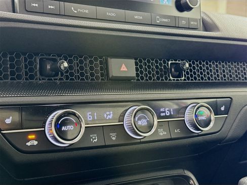 Used 2025 Honda CR-V EX image 12