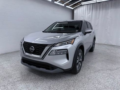 Used 2022 Nissan Rogue SV FWD image 5