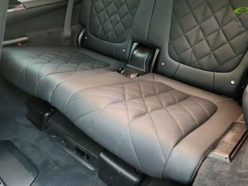 Used 2025 BMW X7 xDrive40i w/ Premium Package AWD/4WD image 44