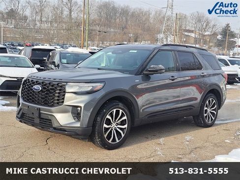 Used 2025 Ford Explorer ST-Line image 1