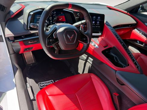 Used 2023 Chevrolet Corvette Stingray Premium Conv w/ Z51 Performance Package RWD image 15