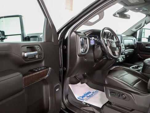 Used 2022 GMC Sierra 2500 Denali image 3