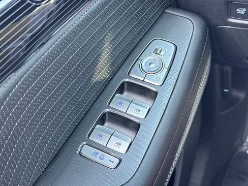 Used 2024 Hyundai Palisade Calligraphy image 29