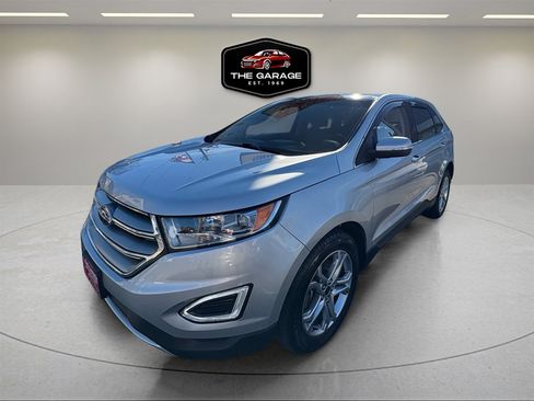 Used 2017 Ford Edge Titanium w/ Equipment Group 301A image 4