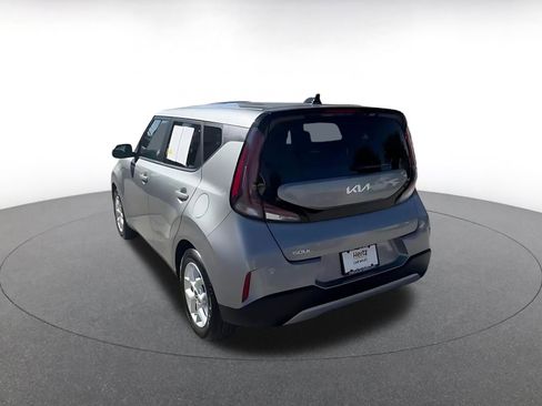 Used 2025 Kia Soul LX w/ LX Technology Package image 11