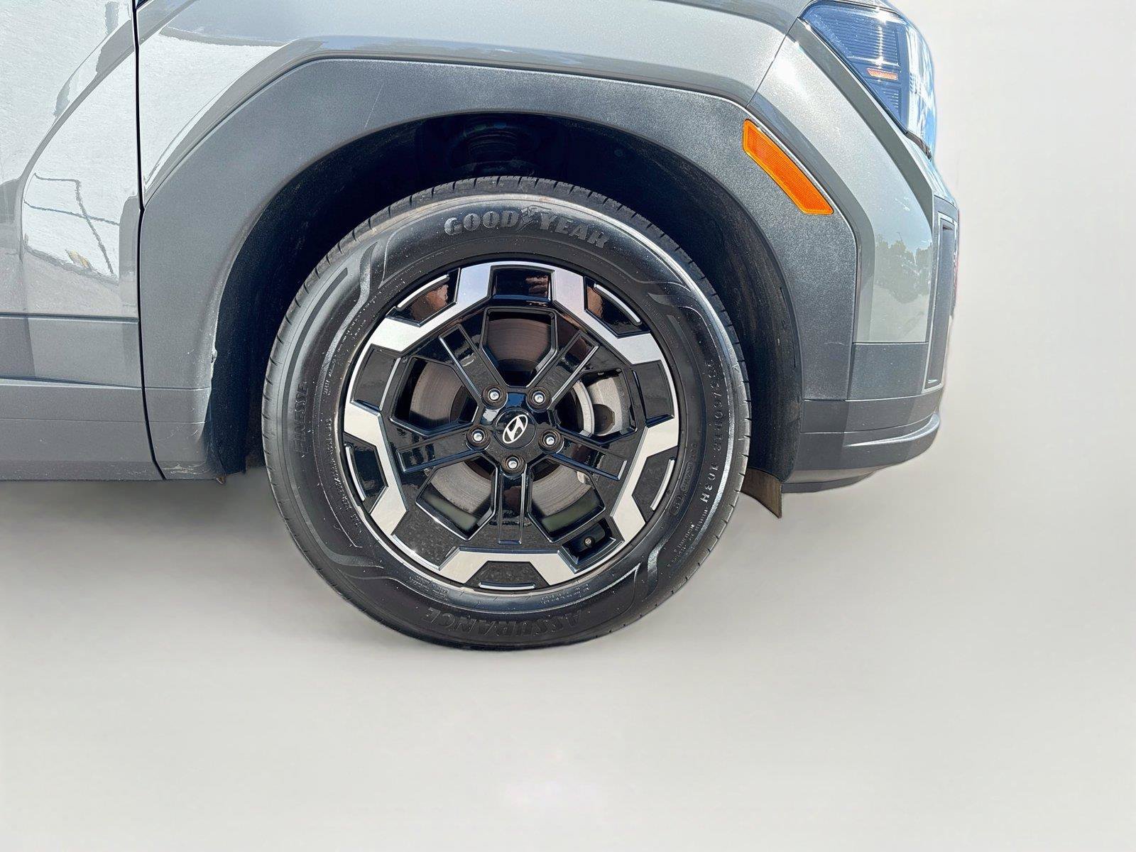 Used 2025 Hyundai Santa Fe SEL FWD image 37