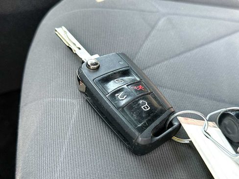 Used 2025 Volkswagen Jetta Sport FWD image 29