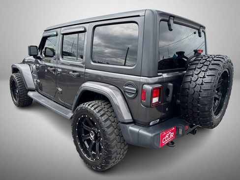 Used 2020 Jeep Wrangler Unlimited Sahara image 4