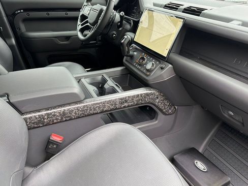 New 2026 Land Rover Defender 110 OCTA AWD/4WD image 27