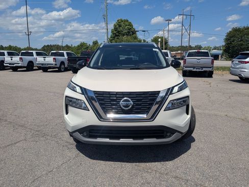 Used 2021 Nissan Rogue SL w/ Premium Package FWD image 3