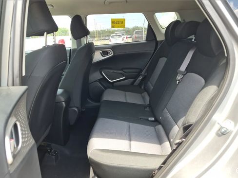 Used 2023 Kia Soul LX w/ Option Group 015 FWD image 8