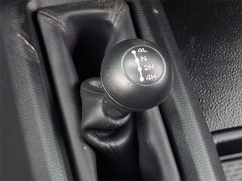 Used 2024 RAM 2500 Tradesman w/ Chrome Appearance Group image 22