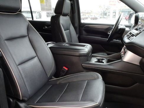 Used 2023 GMC Yukon SLT image 12