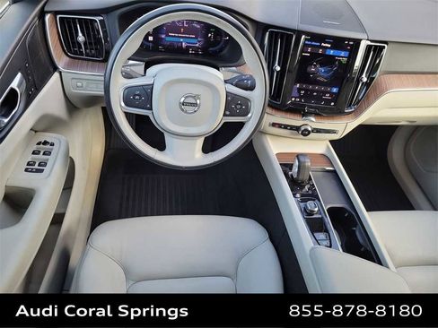Used 2022 Volvo XC60 T8 Inscription Expression w/ Advanced Package image 18