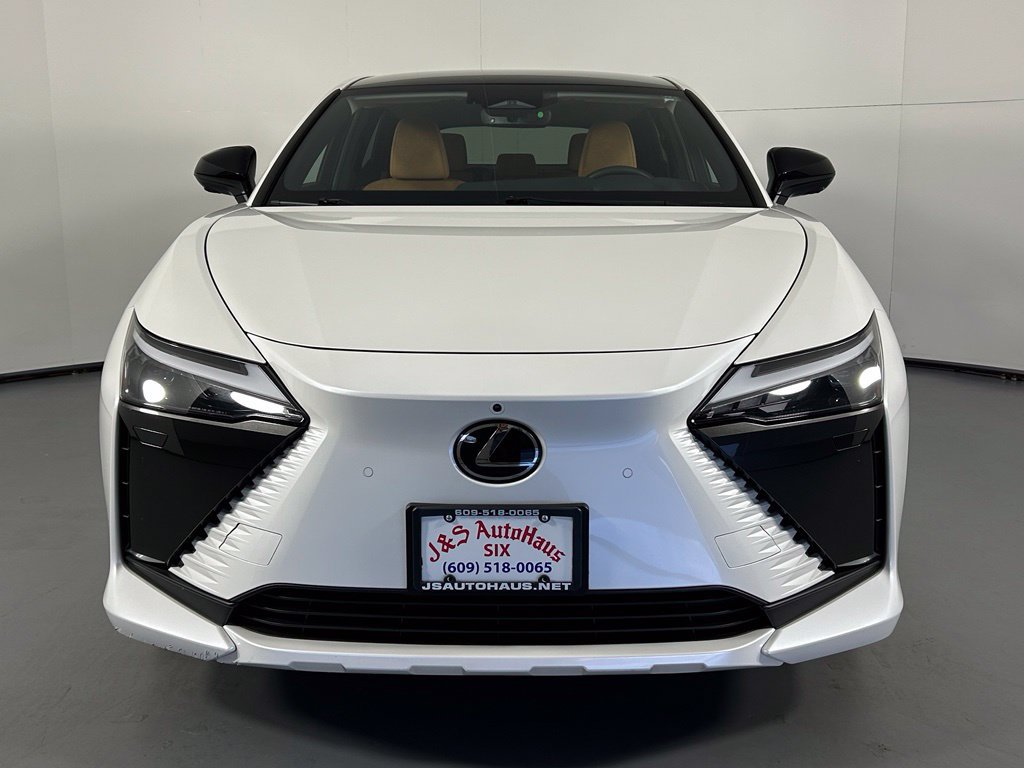 Used 2024 Lexus RZ 450e Premium w/ Accessory Package (2T) AWD/4WD image 2