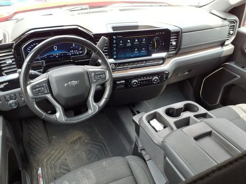 Used 2022 Chevrolet Silverado 1500 RST AWD/4WD image 13