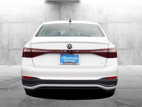 New 2025 Volkswagen Jetta SE image 6