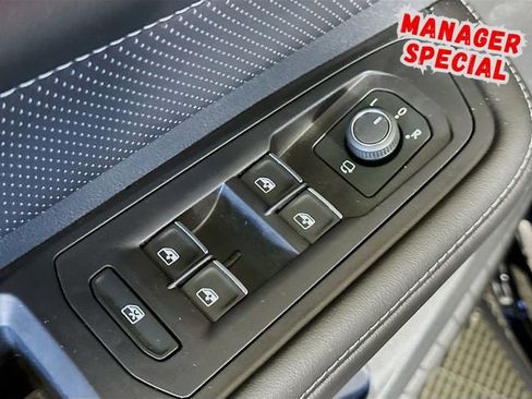 Used 2025 Volkswagen Atlas SEL Premium R-Line image 20