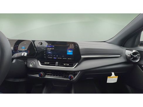 New 2026 Chevrolet Equinox LT image 17