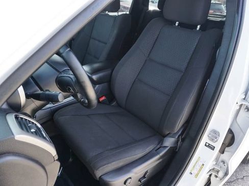 Used 2021 Jeep Grand Cherokee Laredo RWD image 11