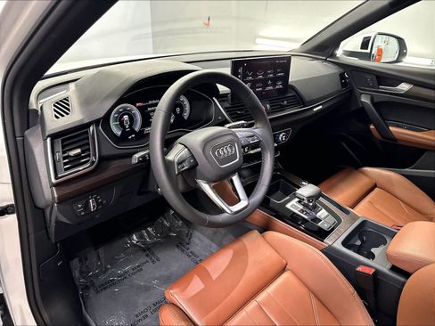 Used 2024 Audi Q5 e Premium Plus w/ Premium Plus Package AWD/4WD image 14