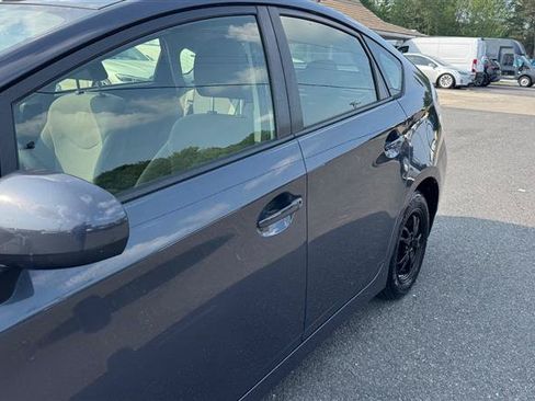 Used 2013 Toyota Prius Two FWD image 11