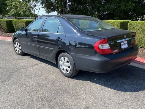 Used 2004 Toyota Camry LE FWD image 3