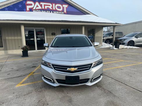 Used 2018 Chevrolet Impala LT image 2