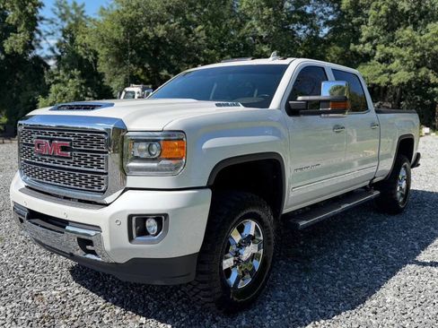 Used 2018 GMC Sierra 3500 Denali w/ Duramax Plus Package AWD/4WD image 3