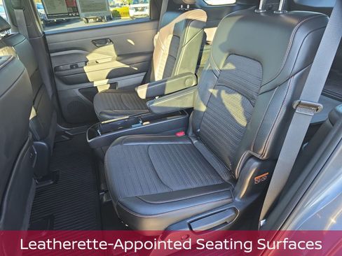 Used 2025 Nissan Pathfinder Rock Creek image 24