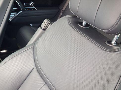 Used 2023 Land Rover Range Rover SE image 16