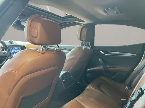 Used 2018 Maserati Ghibli image 12