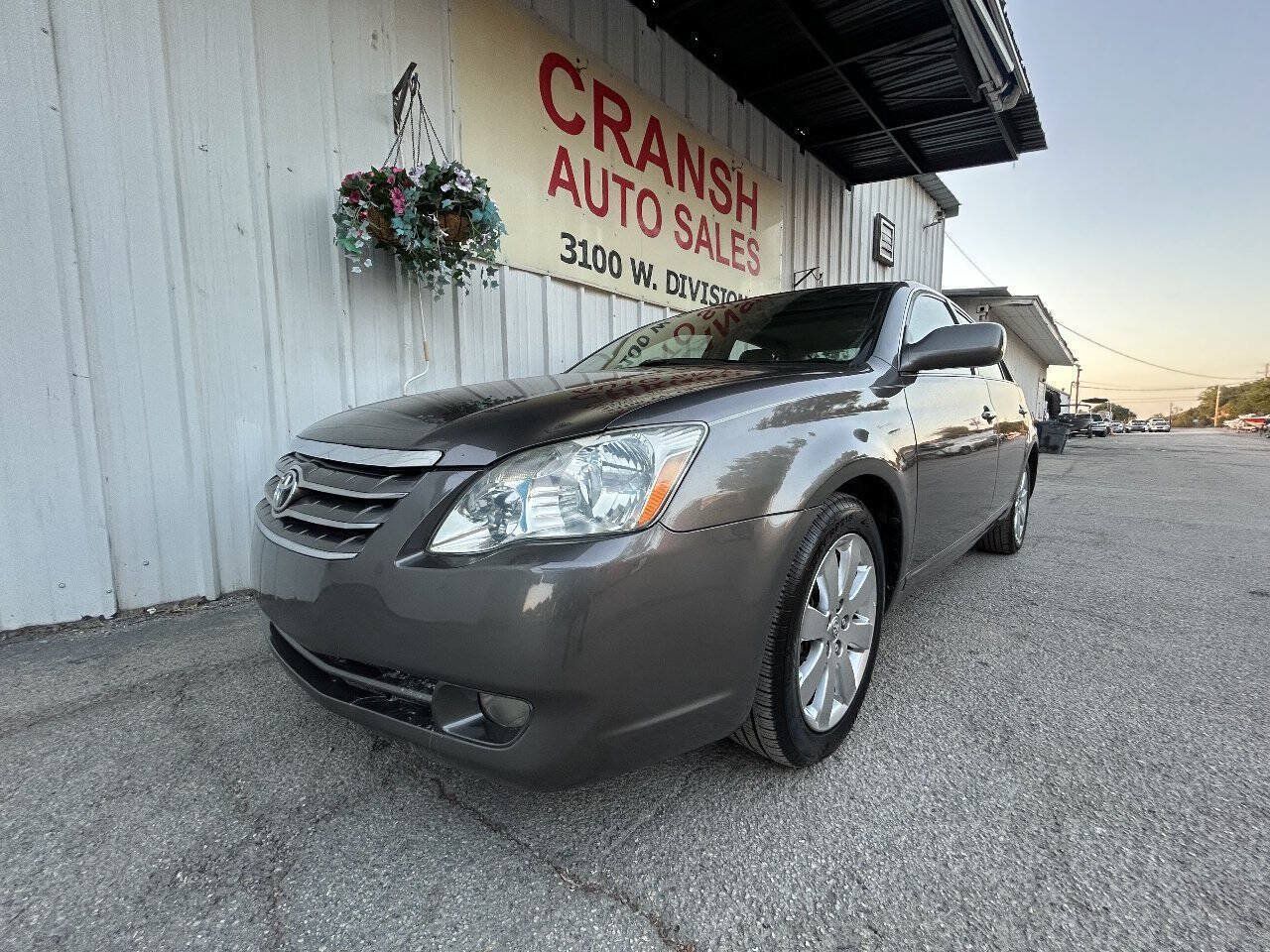 Used 2006 Toyota Avalon XLS FWD image 2
