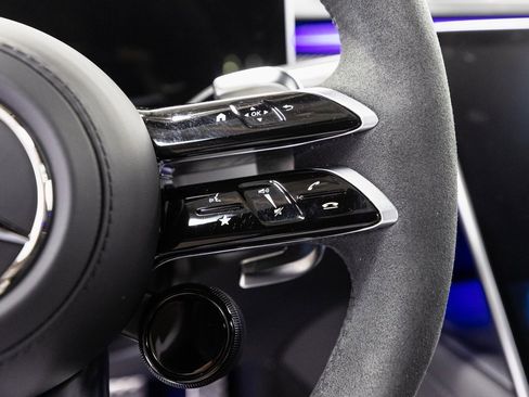 Used 2025 Mercedes-Benz S 63 AMG S image 13