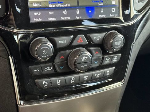 Used 2021 Jeep Grand Cherokee Laredo X AWD/4WD image 21