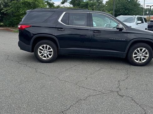 Used 2019 Chevrolet Traverse LT AWD/4WD image 8