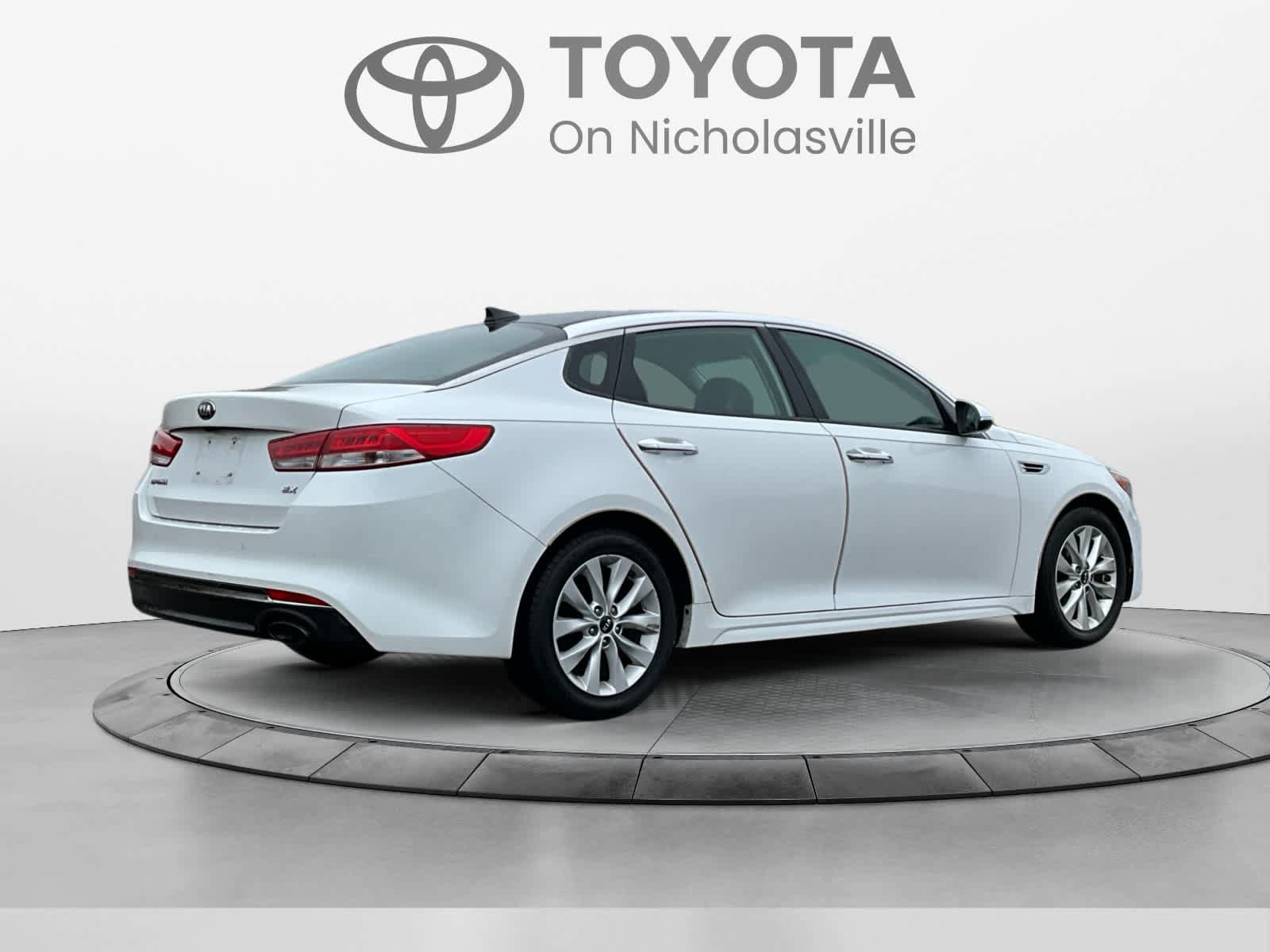 Used 2016 Kia Optima EX w/ Premium Package FWD image 5