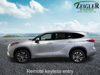 Used 2022 Toyota Highlander XLE