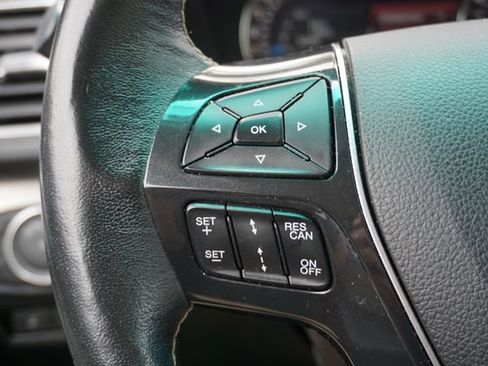 Used 2016 Ford Explorer Platinum AWD/4WD image 33