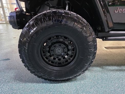 Used 2020 Jeep Gladiator Rubicon image 13