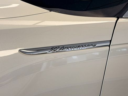 Used 2005 Ford Thunderbird 50th Anniversary RWD image 11