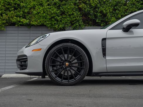 Used 2023 Porsche Panamera 4 Platinum Edition w/ Assistance Package image 21