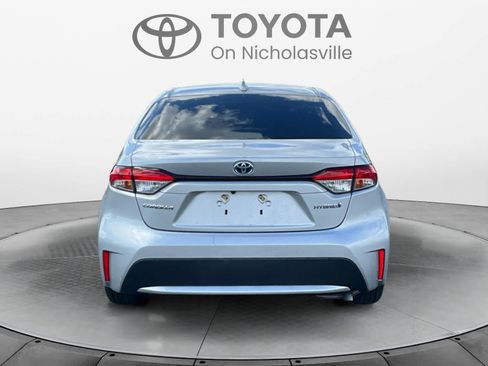 Used 2021 Toyota Corolla LE w/ Carpet Mat Package (TMS) FWD image 5