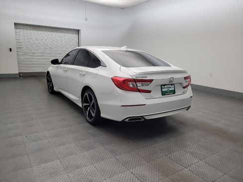 Used 2018 Honda Accord Sport image 5